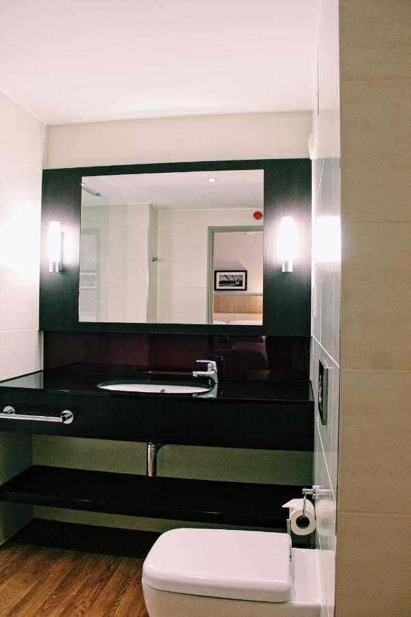 Lancaster Hotel